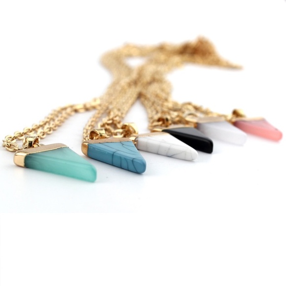 **ALIZ* Pink Triangle Resin Fashion Necklace - Picture 3 of 3